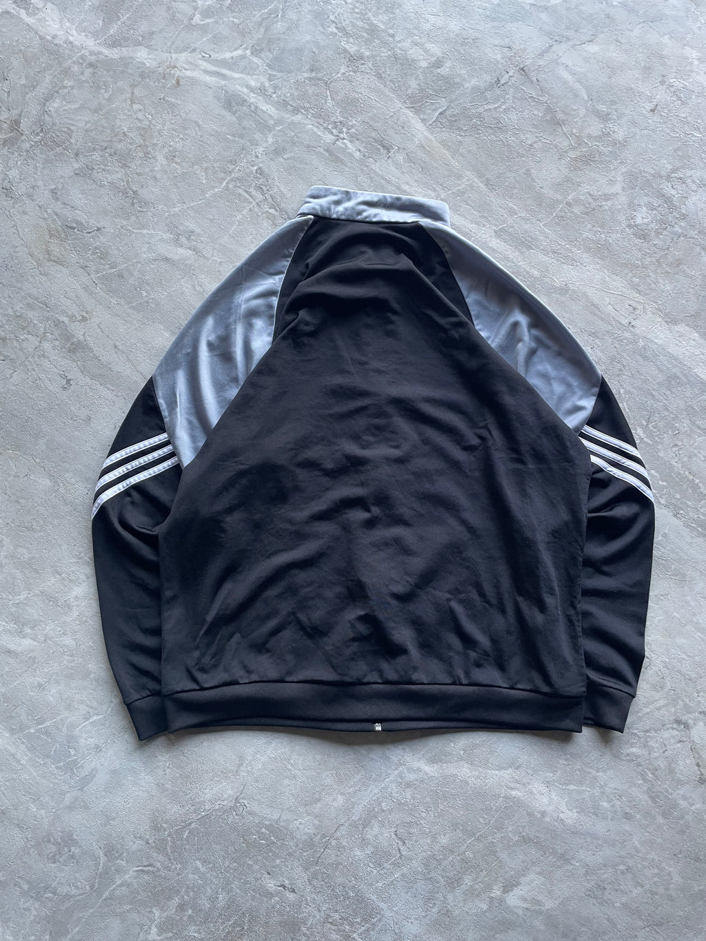 BLACK AND GREY ADIDAS TRACK JACKET-L