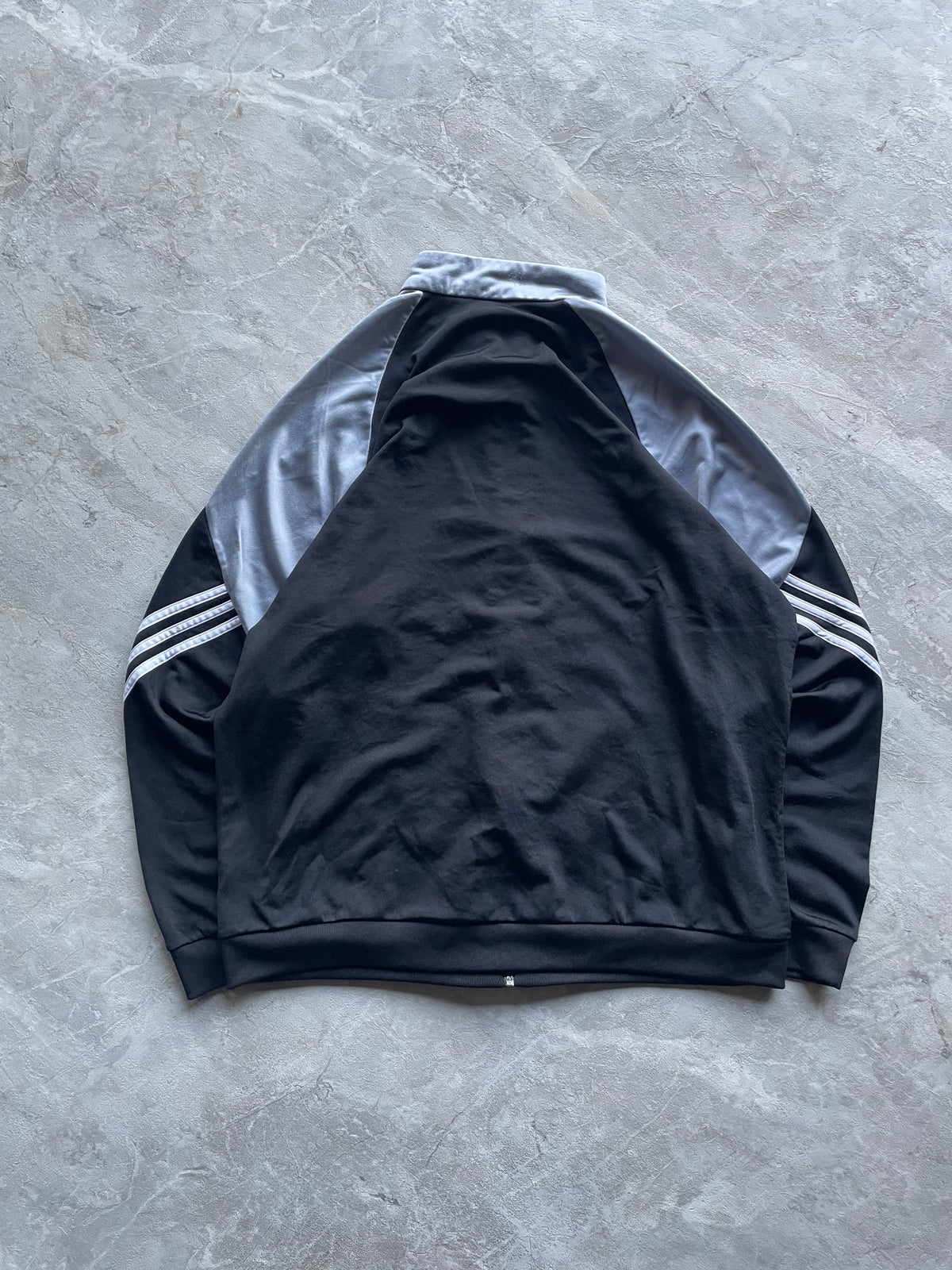 BLACK AND GREY ADIDAS TRACK JACKET-L