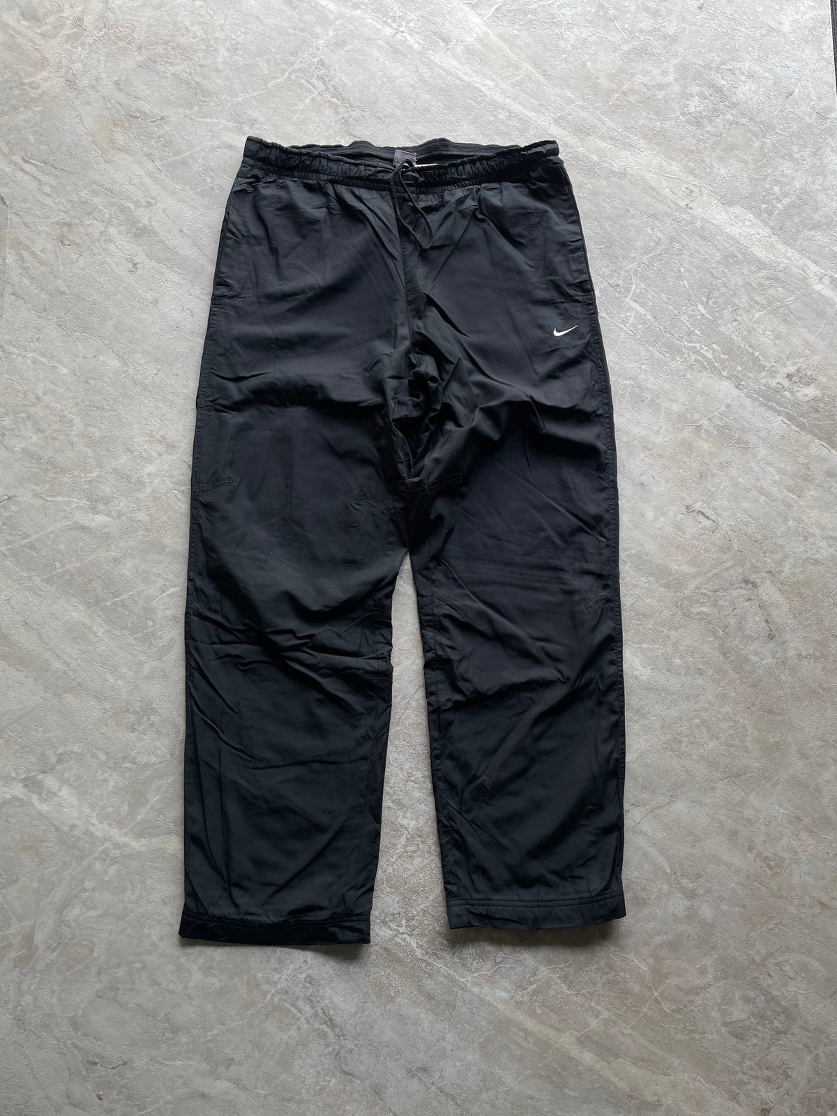 BLACK NIKE TRACK PANT