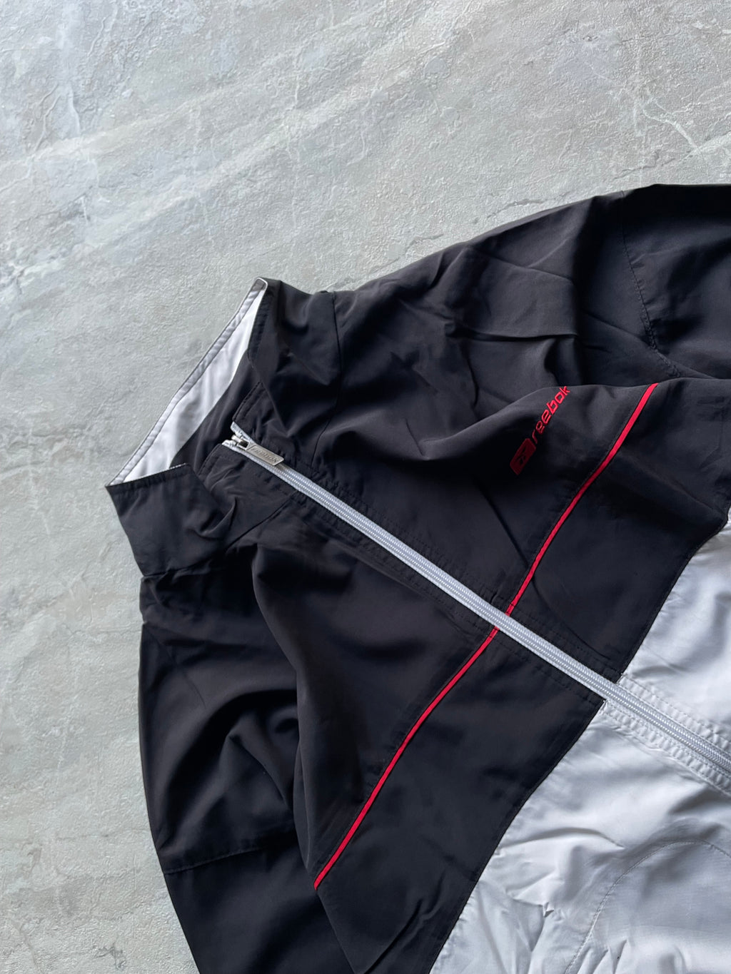 BLACK AND LIGHT GREY COLORBLOCK WINDBREAKER JACKET-XL