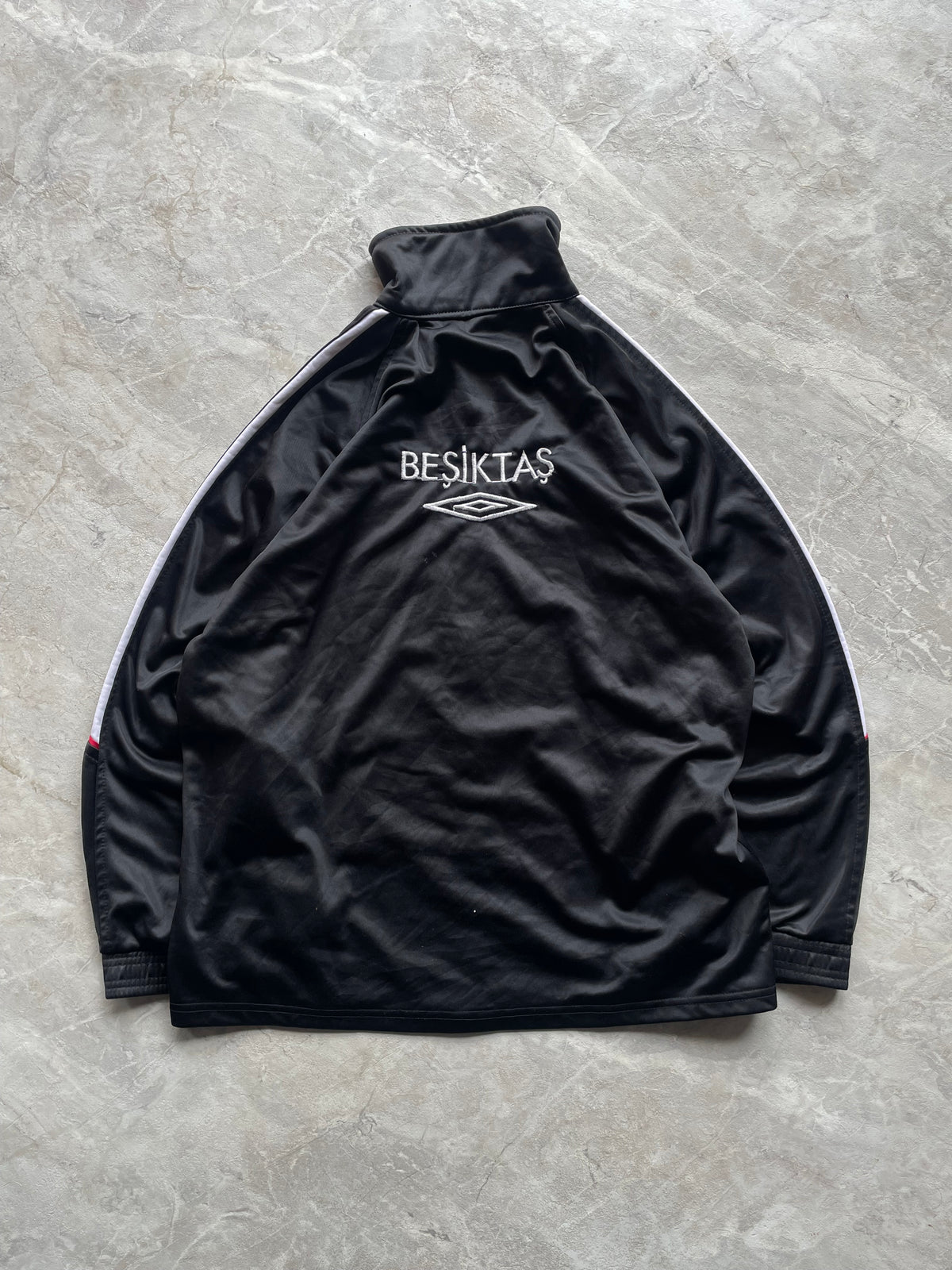 UMBRO BLACK AND WHITE TRACK JACKET-L
