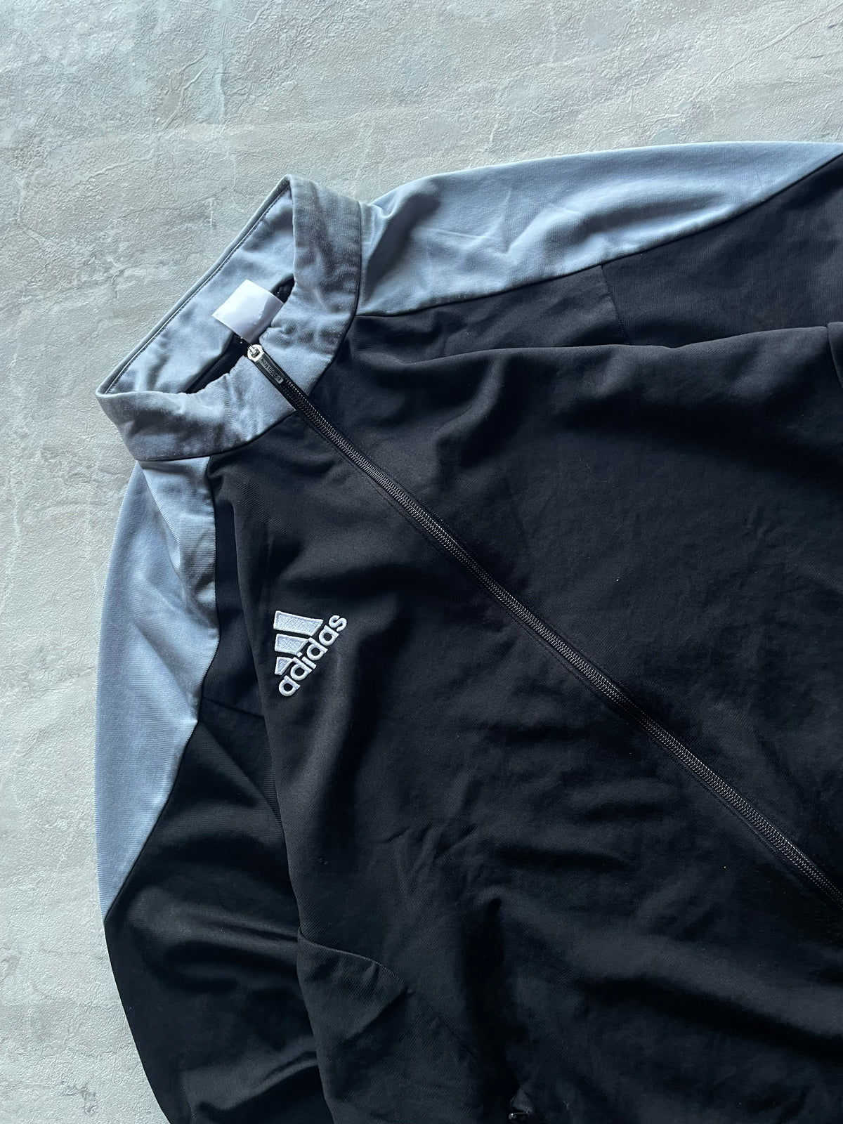 BLACK AND GREY ADIDAS TRACK JACKET-L