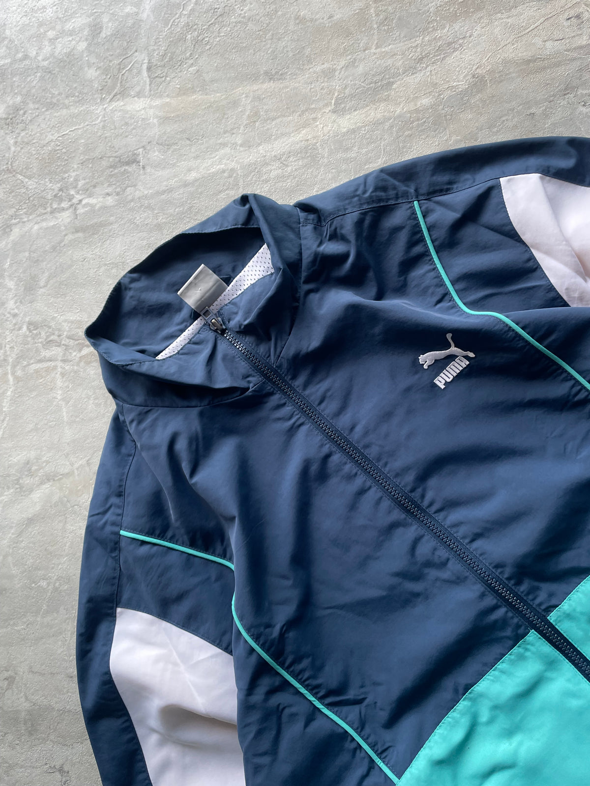 PUMA COLORBLOCKED WINDBREAKER-L