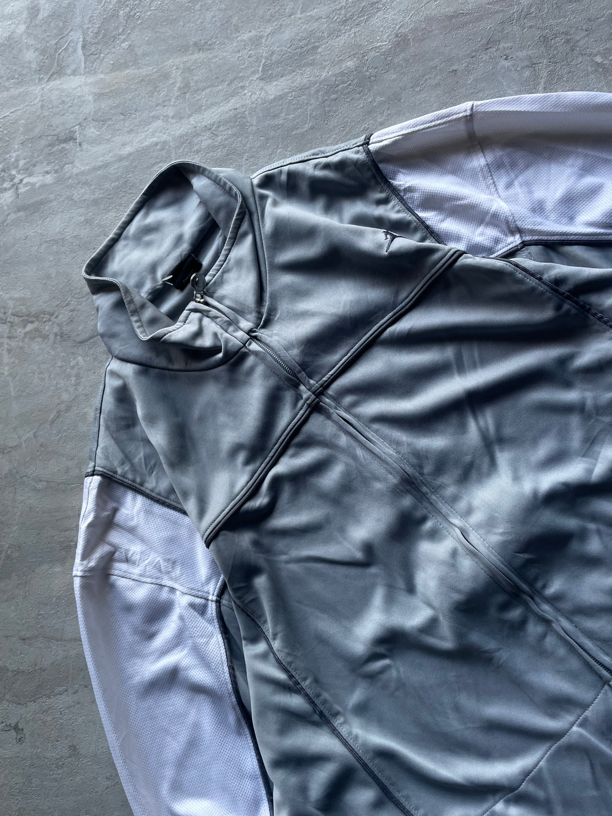 WHITE AND GREY JORDAN JACKET-2XL