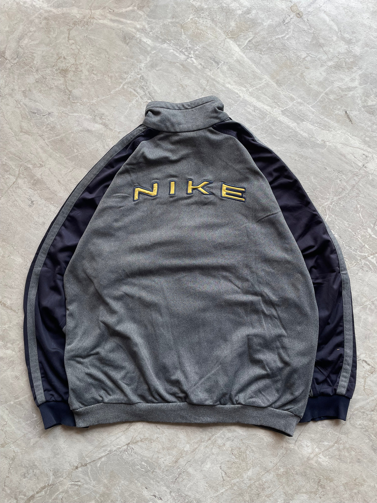 GREY NIKE ZIP-UP JACKET-L