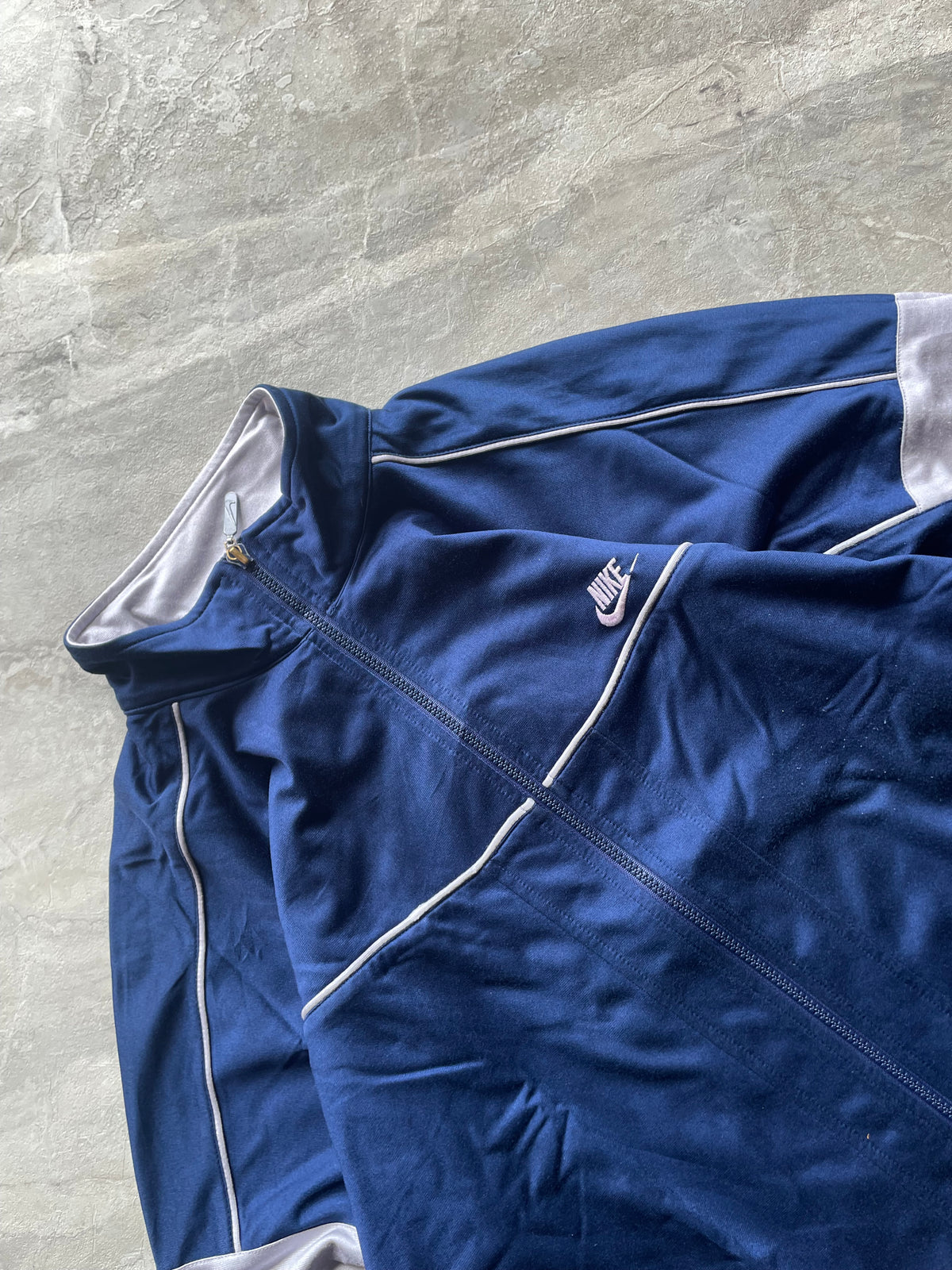 NIKE NAVY BLUE TRACK JACKET-L