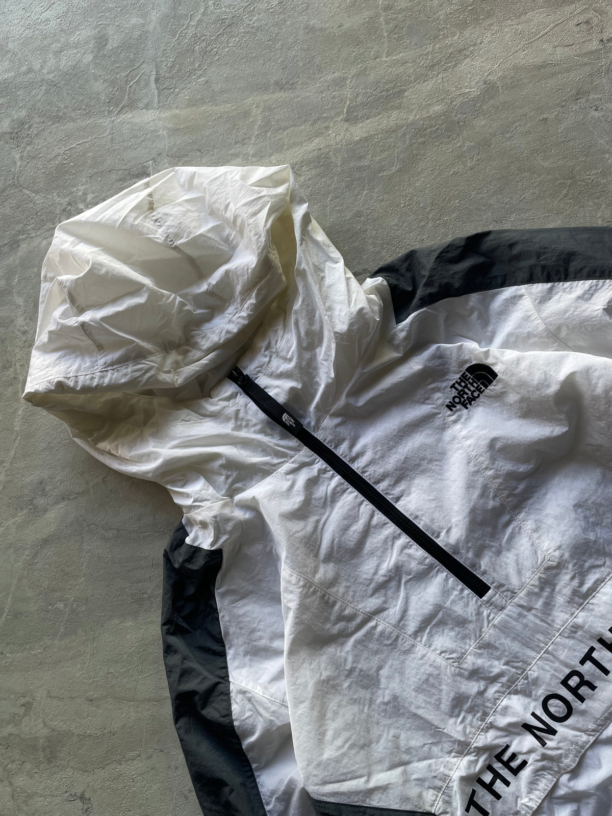 THE NORTHFACE HOODED JACKET-M